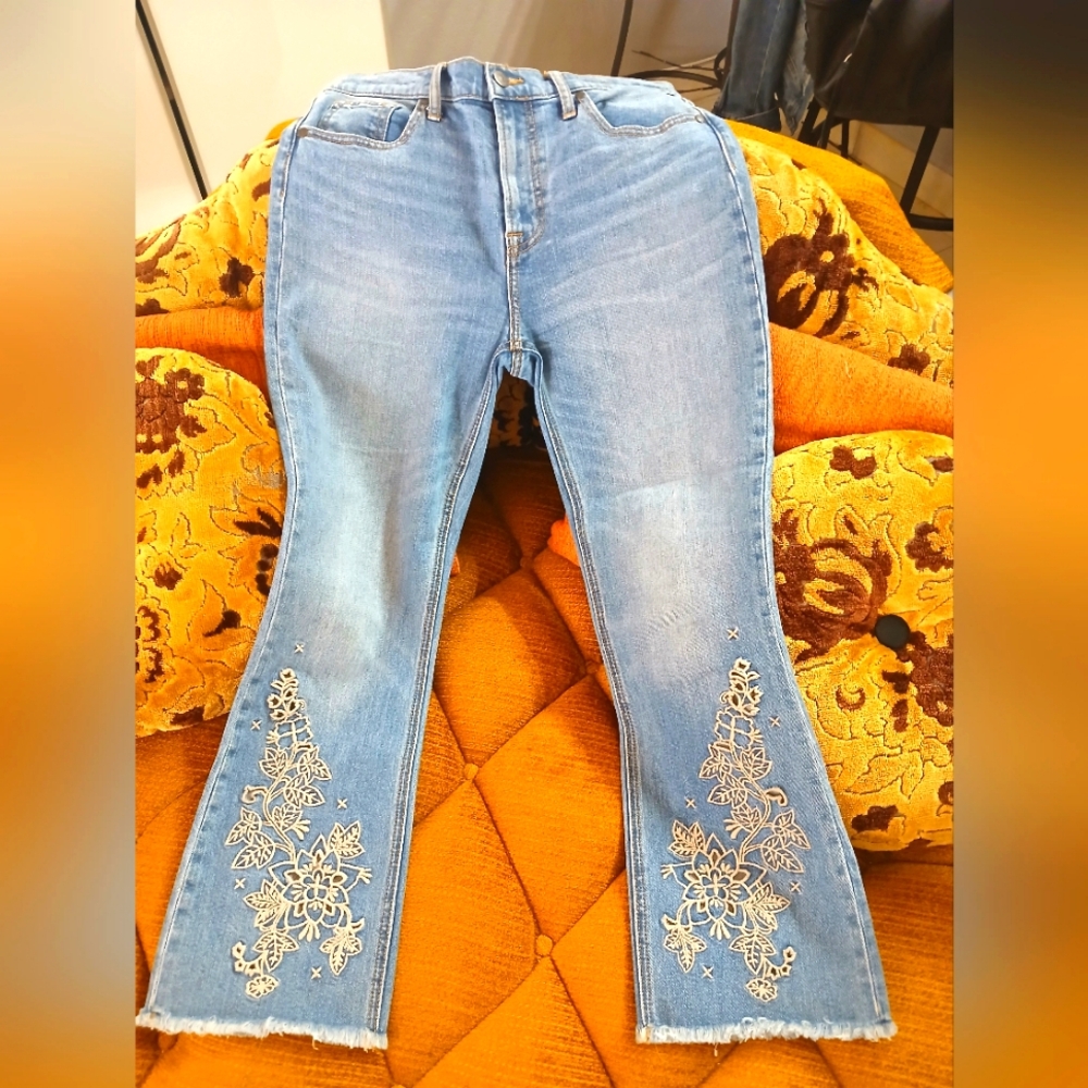 Mid Rise Embroidery JW jeans